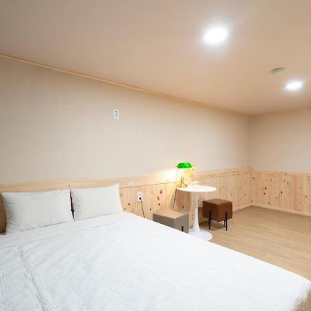 New Jeju Hotel Εξωτερικό φωτογραφία