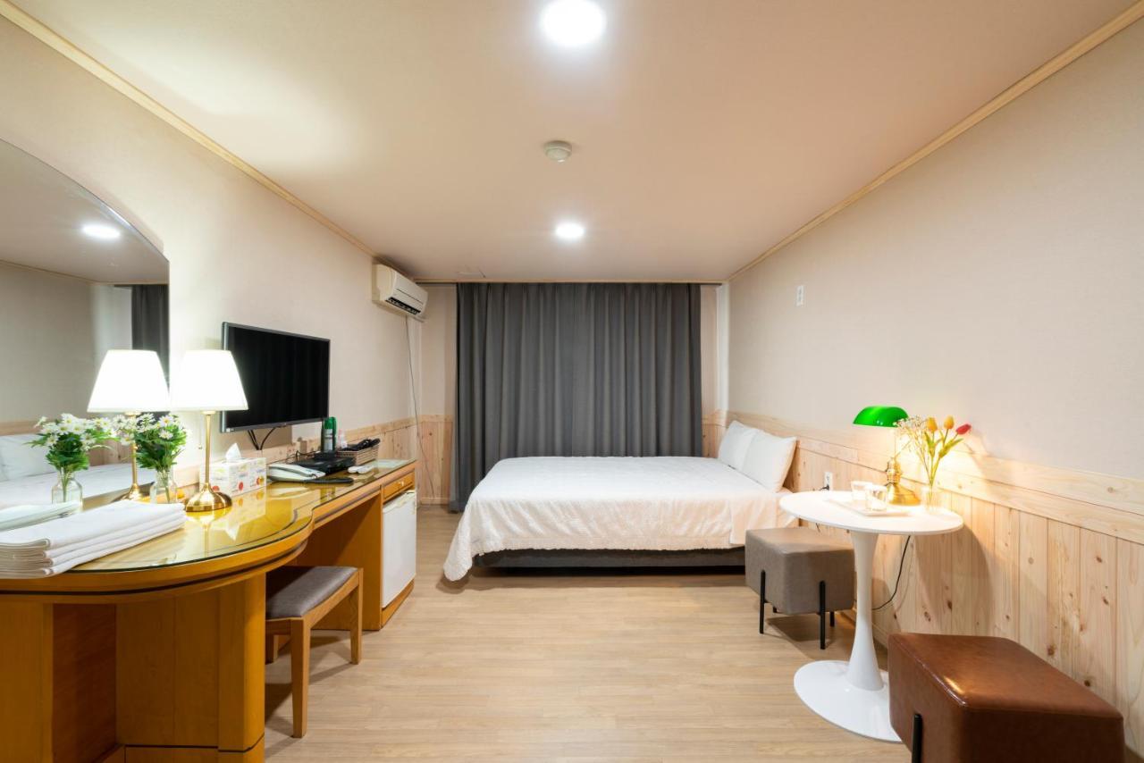 New Jeju Hotel Εξωτερικό φωτογραφία
