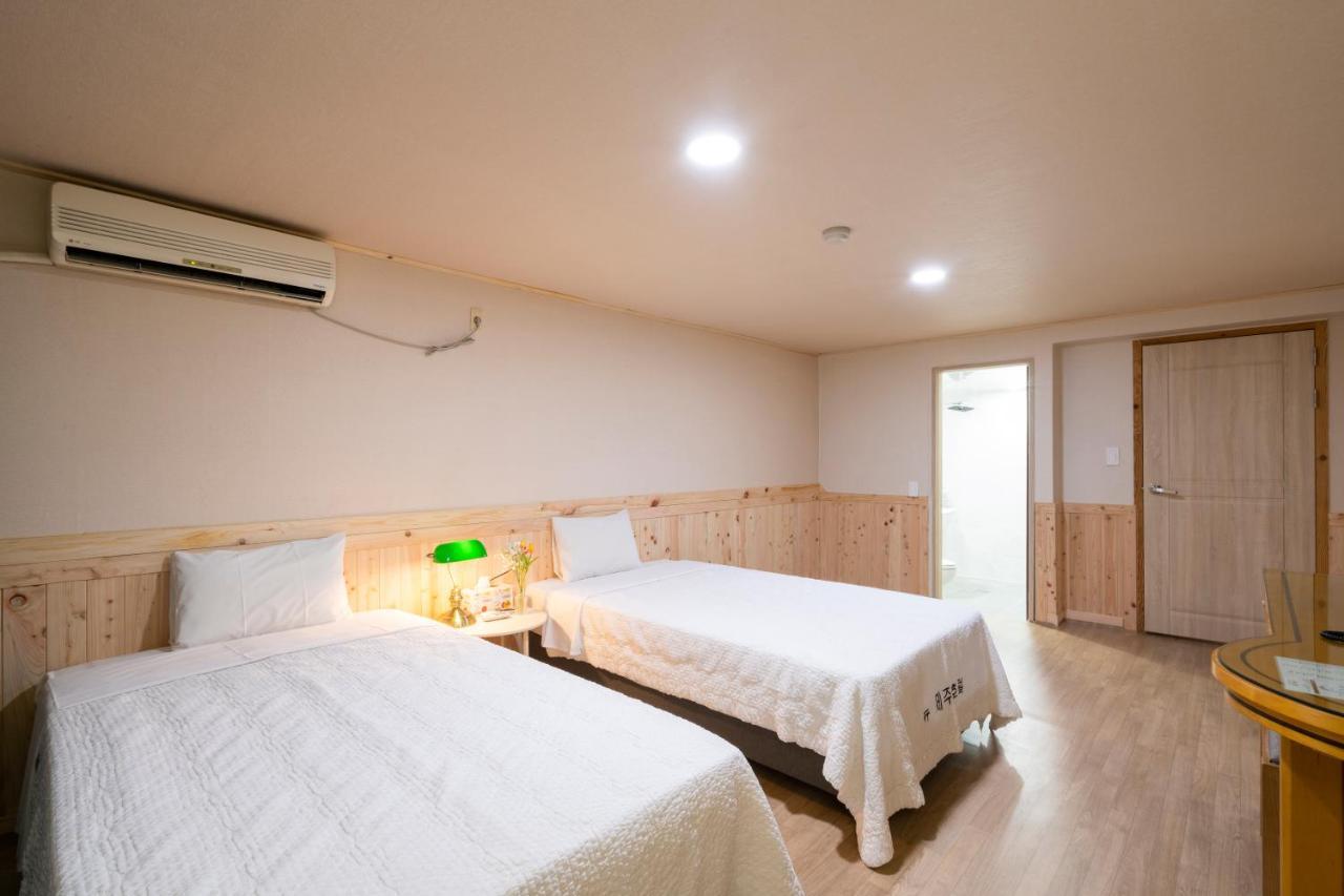 New Jeju Hotel Εξωτερικό φωτογραφία