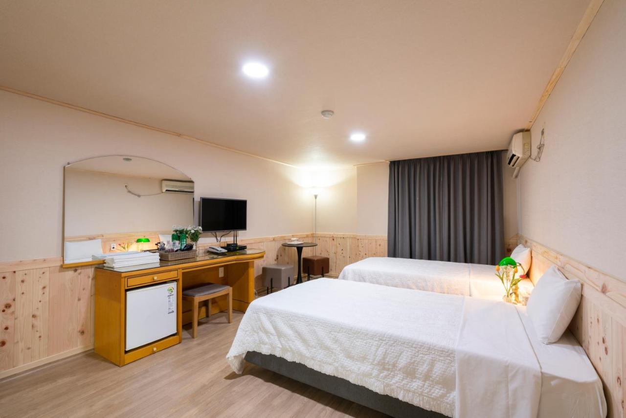 New Jeju Hotel Εξωτερικό φωτογραφία