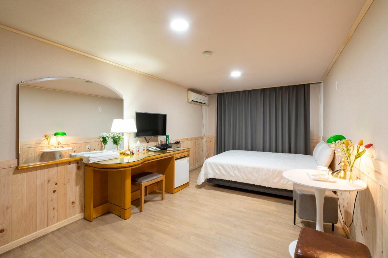 New Jeju Hotel Εξωτερικό φωτογραφία