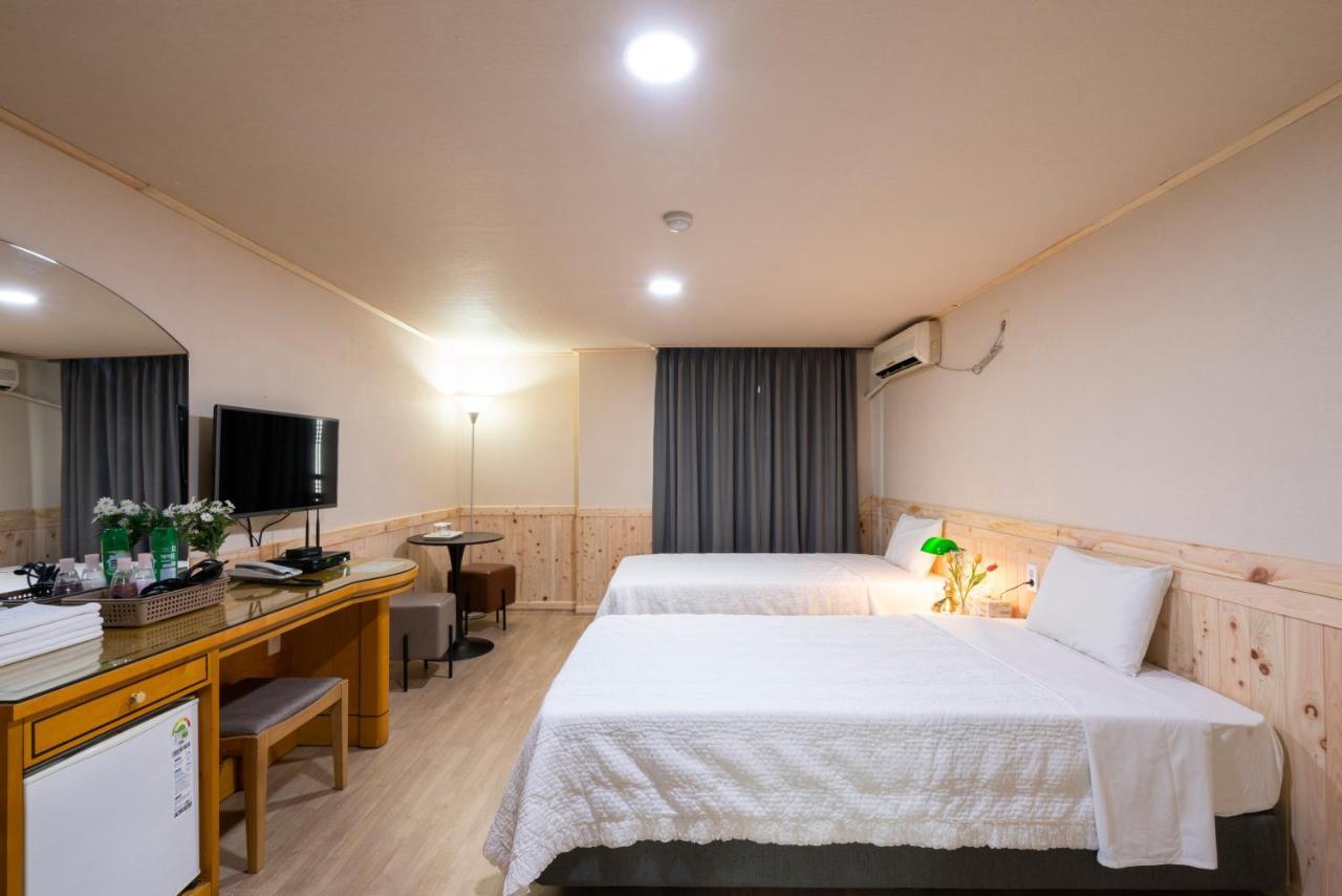 New Jeju Hotel Εξωτερικό φωτογραφία